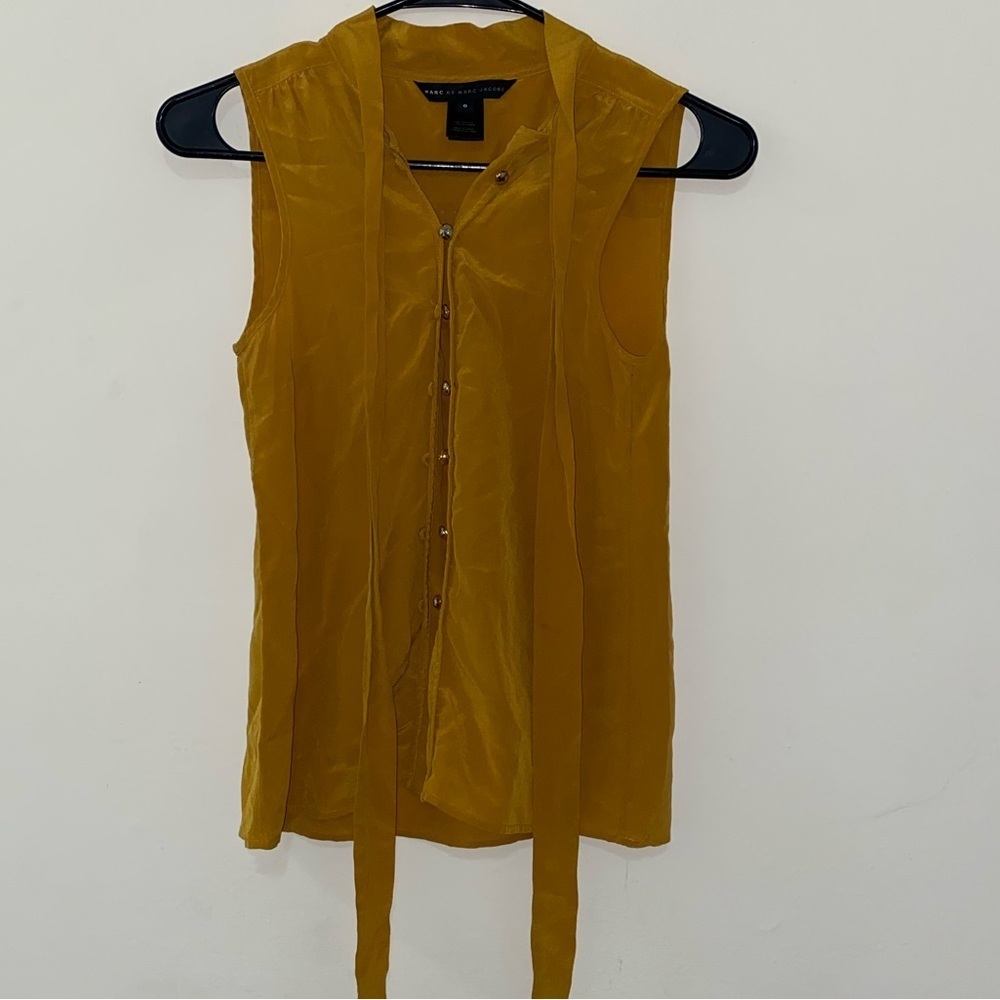 Marc Jacob’s Top